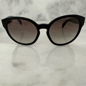 🕶️Prada SPR 18R Women's Sunglasses Black with gradient lenses🕶️